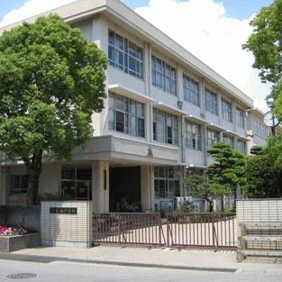 Junior high school. 1834m to Kumamoto City Takuasa junior high school
