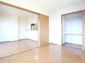 Living and room. living ・ Western-style room ・ Receipt