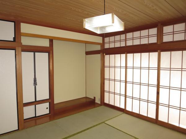 Non-living room. 8-mat Japanese-style room with a first floor Hiroen