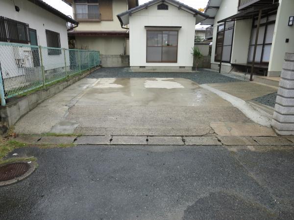 Parking lot