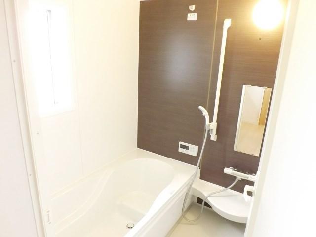 Same specifications photo (bathroom). Same construction photos (bathroom) Breadth of 1 square meters of room, Bathroom with heating dryer