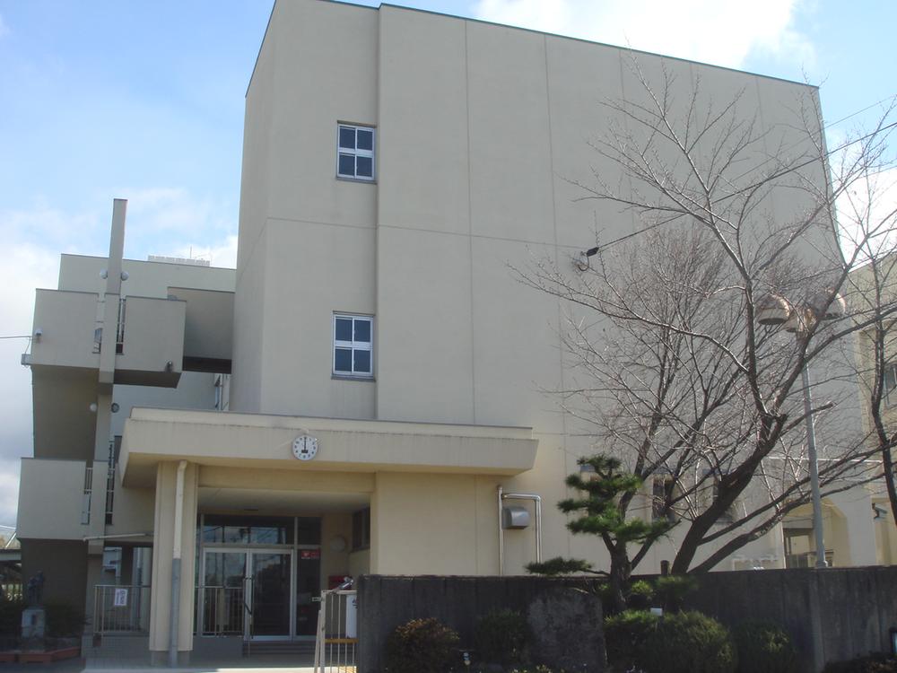 Primary school. Chengyang 497m up to municipal Minami Terada Elementary School