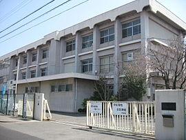 Primary school. Fukaya until elementary school 320m