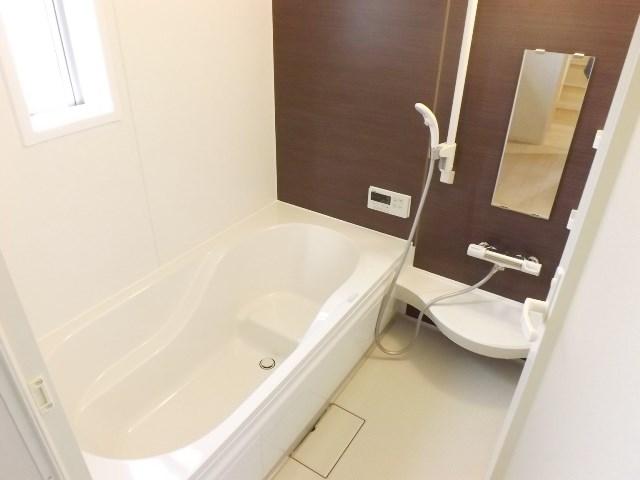 Same specifications photo (bathroom). Same construction photos (bathroom) Breadth of 1 square meters of room, Bathroom with heating dryer