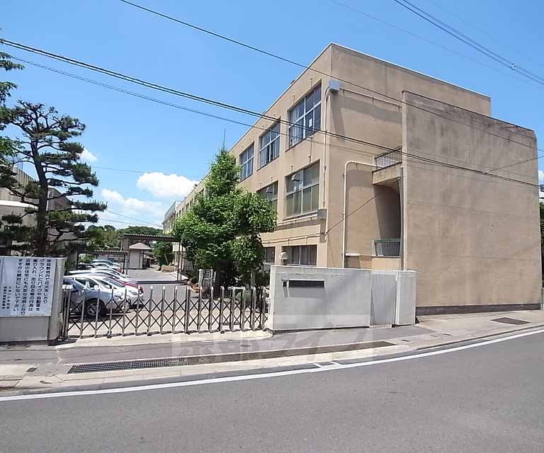 Primary school. Hisatsu 261m River to the elementary school (elementary school)