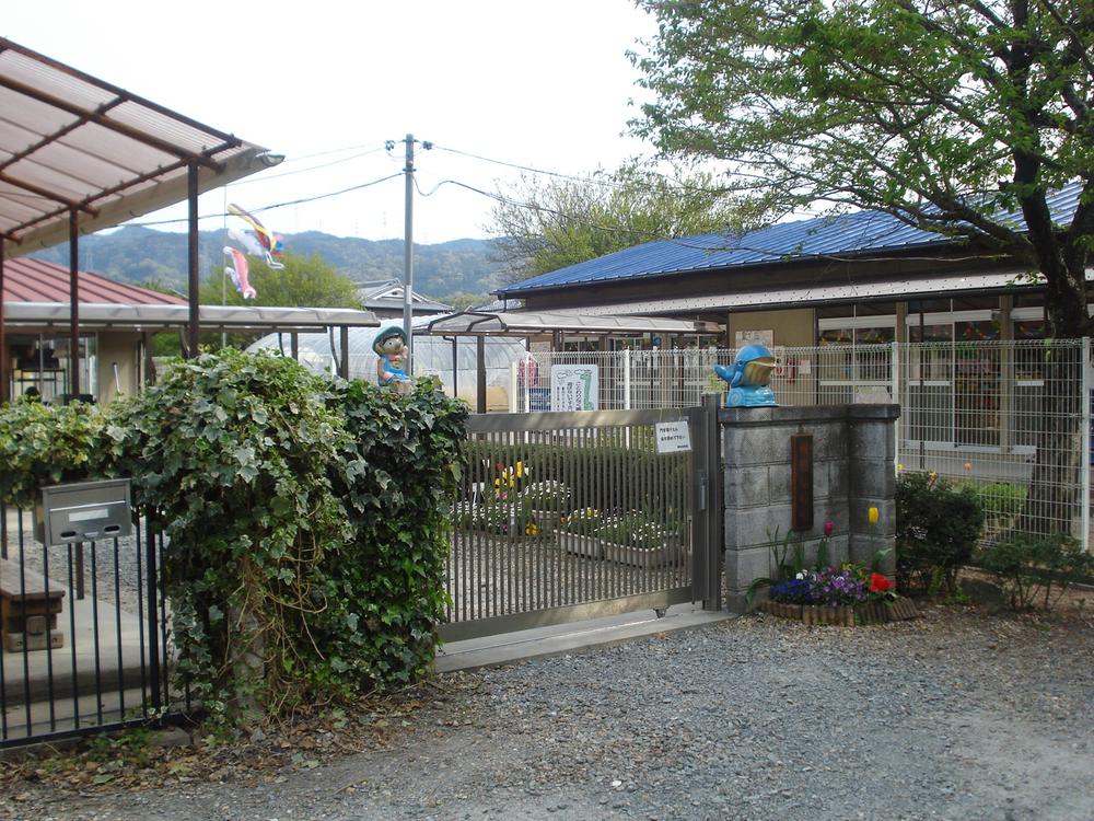 kindergarten ・ Nursery. Shinomura to kindergarten 560m