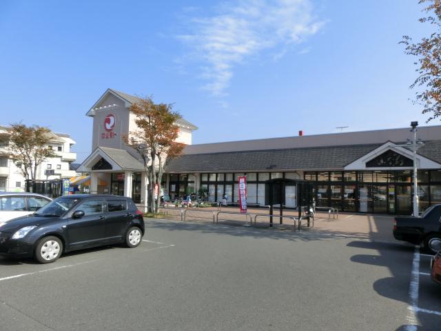 Supermarket. 753m to Super Matsumoto Sendai River store