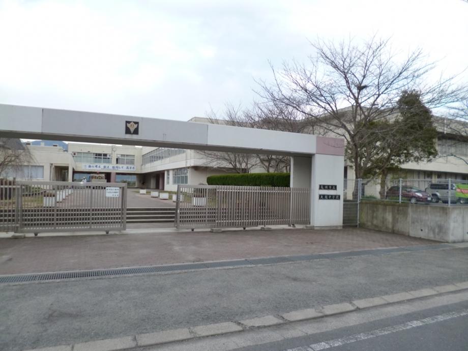 Junior high school. Kameoka until municipal Taisei Junior High School 1040m