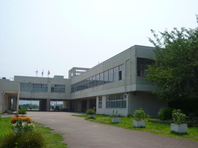 Junior high school. Kameoka until municipal Taisei Junior High School 830m