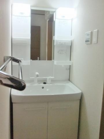 Same specifications photos (Other introspection). Same type other properties Wash basin 