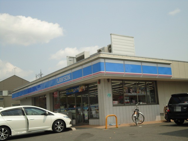 Convenience store. 389m until Lawson Kameoka Nishimachi store (convenience store)