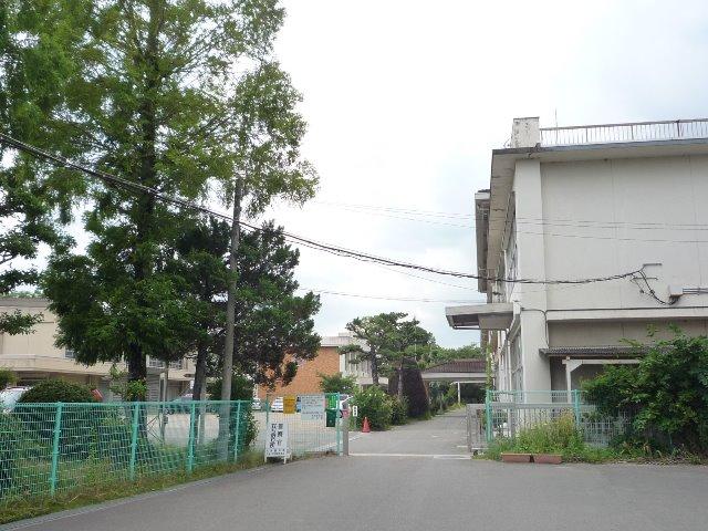 Primary school. Kizugawa stand Tanagura to elementary school 615m