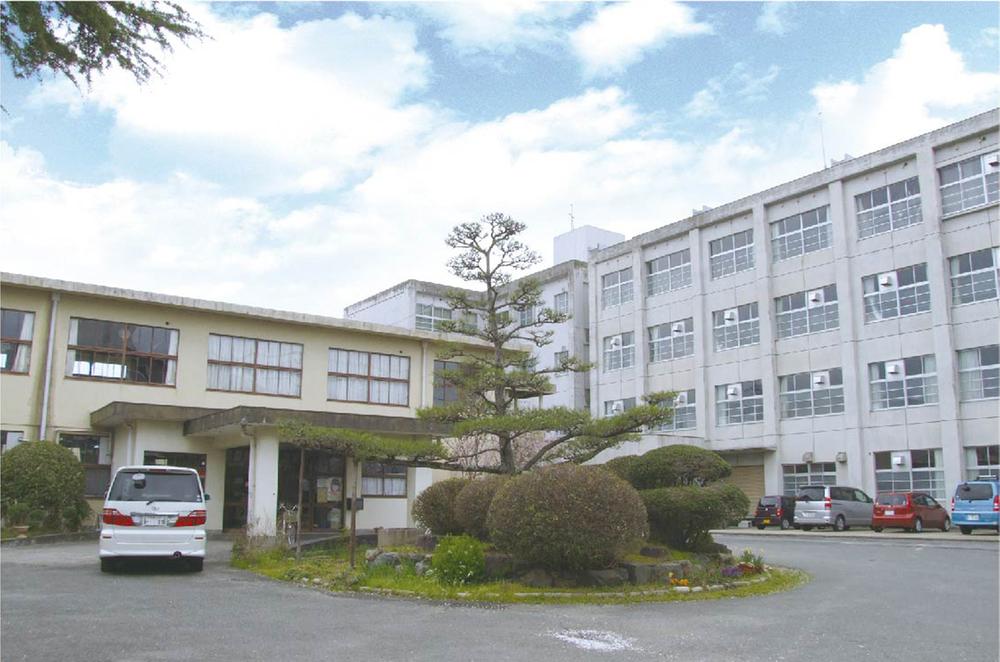 Junior high school. Kizugawa stand Kizu until junior high school 3354m