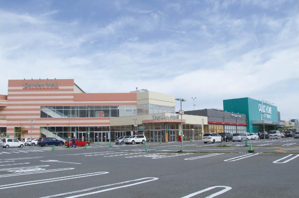Shopping centre. 3391m to Garden Mall Kizu
