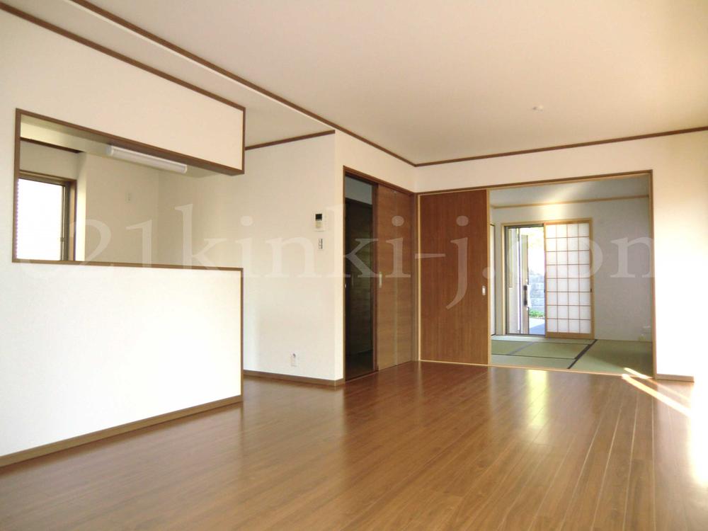 Living. Same specifications photos (living) Each mansion, Each will vary tint, Please enjoy while grasping the image. 