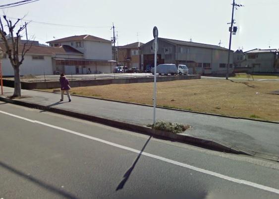 Local photos, including front road. Local shooting