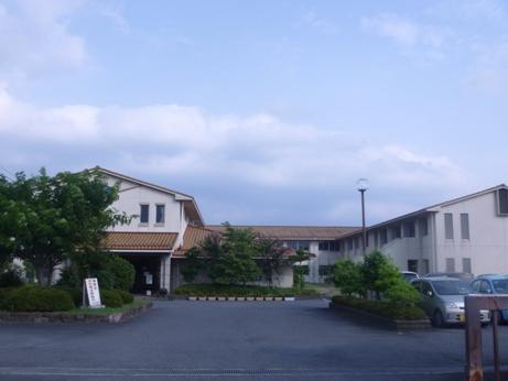 Primary school. Kizugawa stand Saganakadai to elementary school 293m