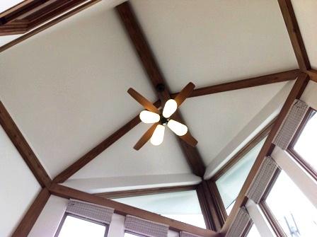 Living. ~ Bright living room The window will continue until the ceiling ~