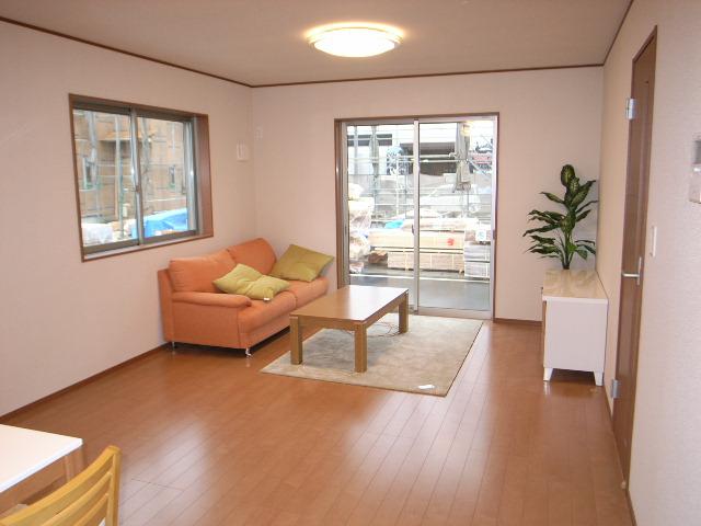 Living. Same specifications Photos