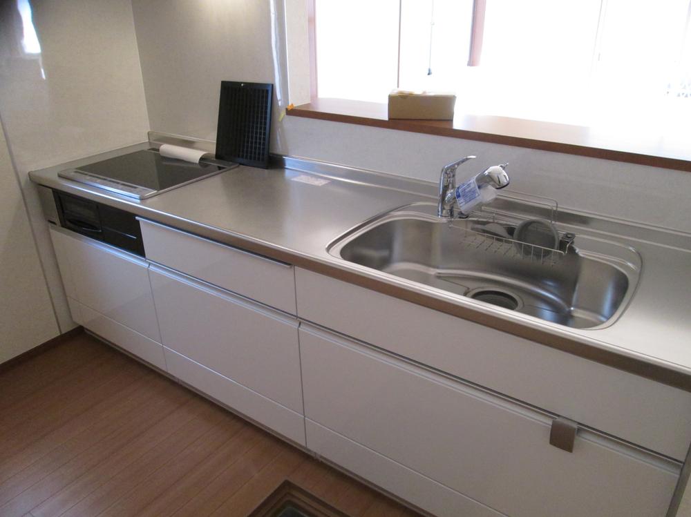 Kitchen. Face-to-face kitchen where you can enjoy a conversation