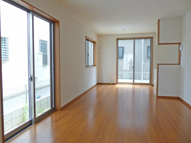 Same specifications photos (living). Of depth living room L ・ D ・ K proper use of very convenient! 