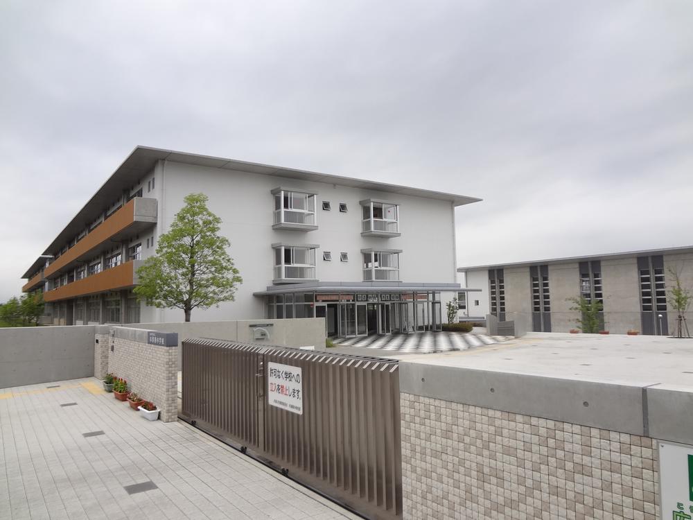 Junior high school. Kizugawa trees Tsunan until junior high school 1384m