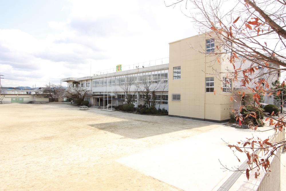 Primary school. Kizugawa stand Sagara to elementary school 1064m