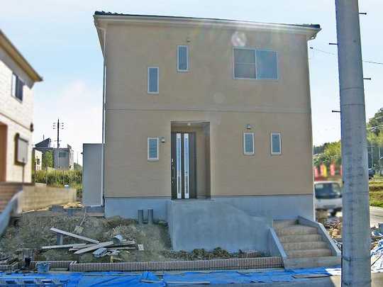 Local appearance photo. Is a corner lot