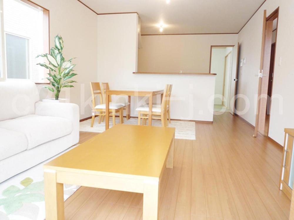 Living. Same specifications photos (living) Spacious living room 18 Pledge