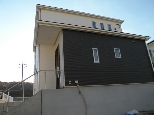 Local appearance photo. Local (12 May 2013) Shooting