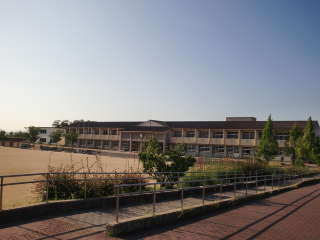 Primary school. 788m until kizugawa stand Umemidai elementary school (elementary school)