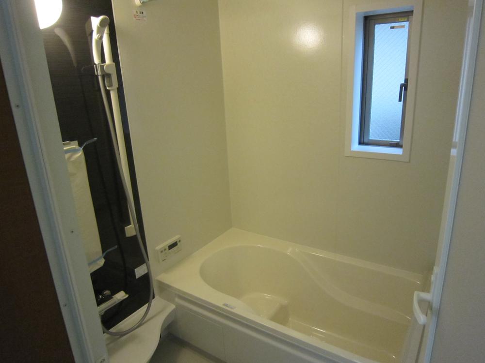 Bathroom. Indoor (11 May 2013) Shooting