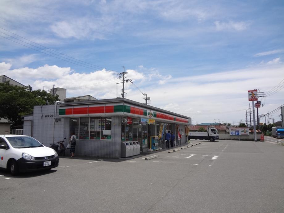 Convenience store. thanks 2047m until Ide Ogihata shop