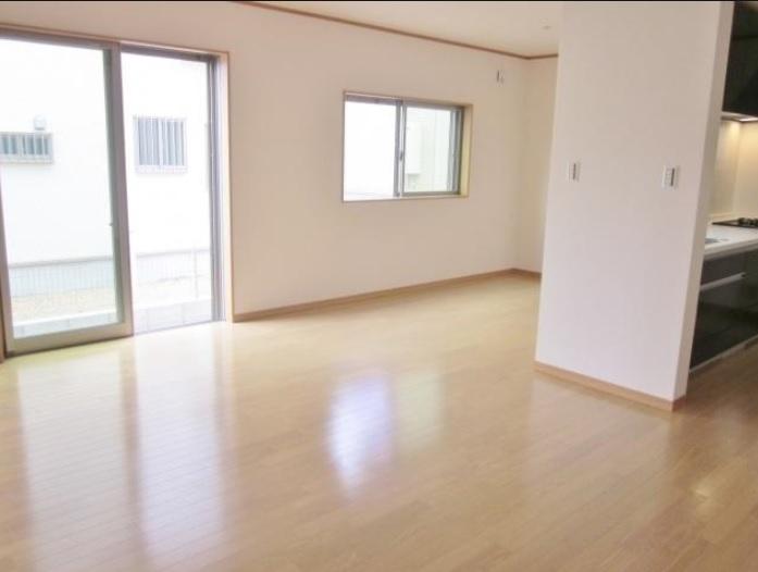 Living. LDK17.5 Pledge of spacious living