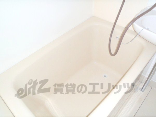 Bath. Japanese-style storage
