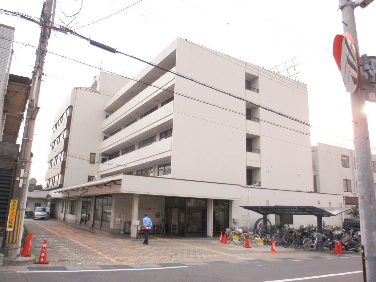 Hospital. Second Okamoto 4200m to the General Hospital (Hospital)