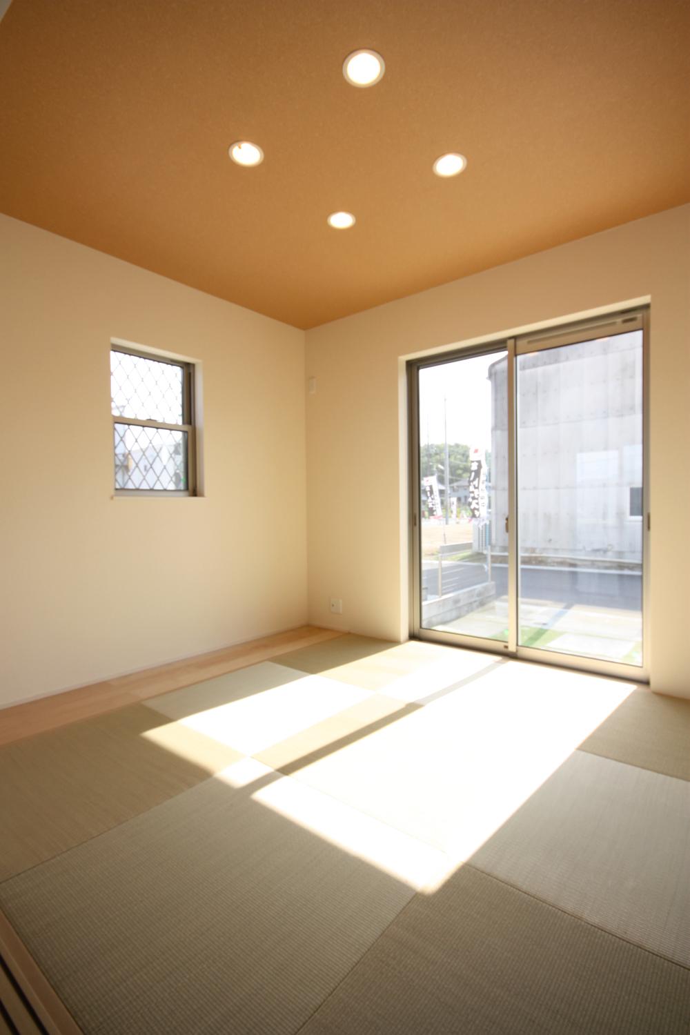 Building plan example (introspection photo). Japanese-style room, which is very useful unchanged from a long time ago. It can also correspond to the sudden visitor. 