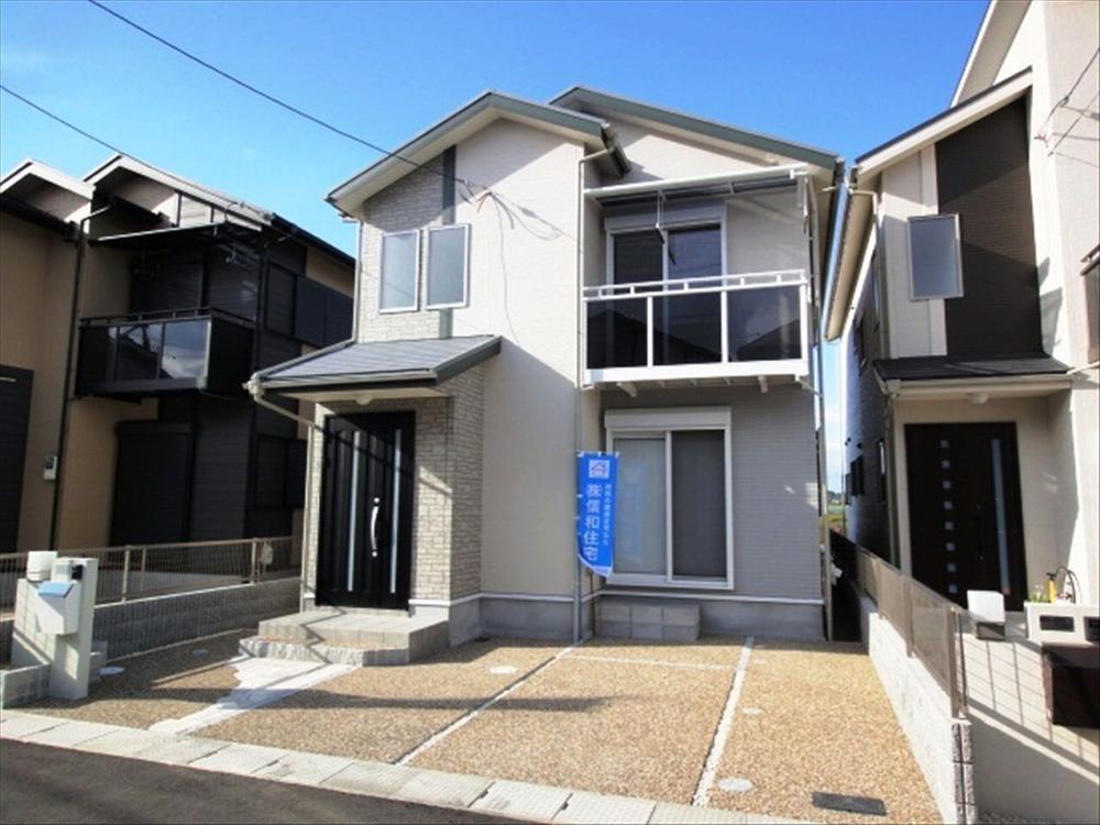 Rendering (appearance). The company example of construction (appearance) 10 years of peace of mind warranty!