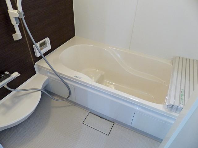 Bathroom. Breadth of 1 square meters of room, Bathroom with heating dryer