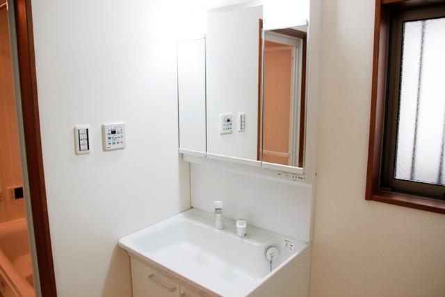 Same specifications photos (Other introspection). Same specifications photos (basin)