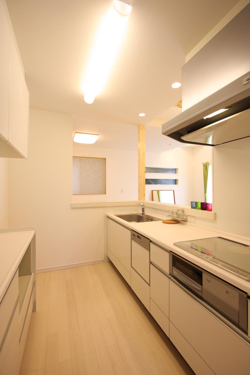 Kitchen. Gas Specifications ・ Choose the all-electric specification, Can you choose from among 6 manufacturers!