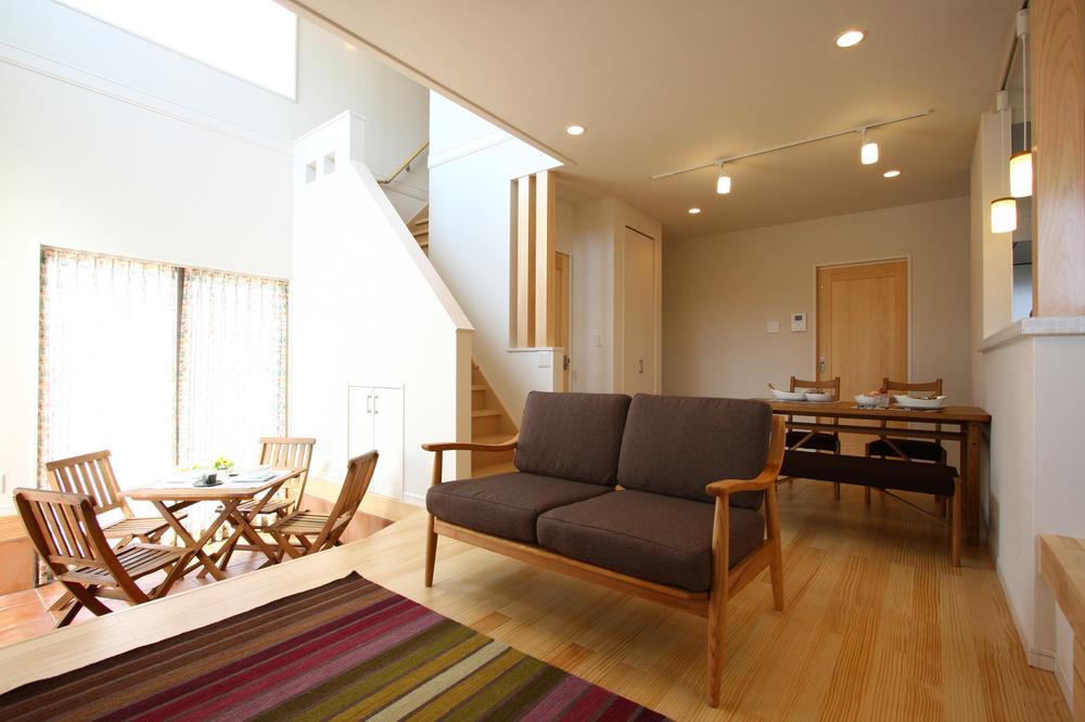 Living. While fun conversation, Face-to-face kitchen and counters that can cook while watching the situation of children. Bright produce a dining further blow. Gatherings is many will likely premonition of family.