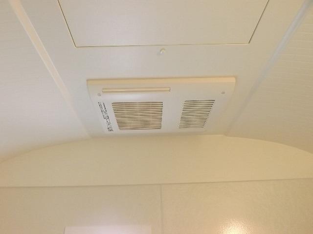 Cooling and heating ・ Air conditioning. Cold when Ya, Bathroom heating dryer to dry the room at the time of the rainy! 