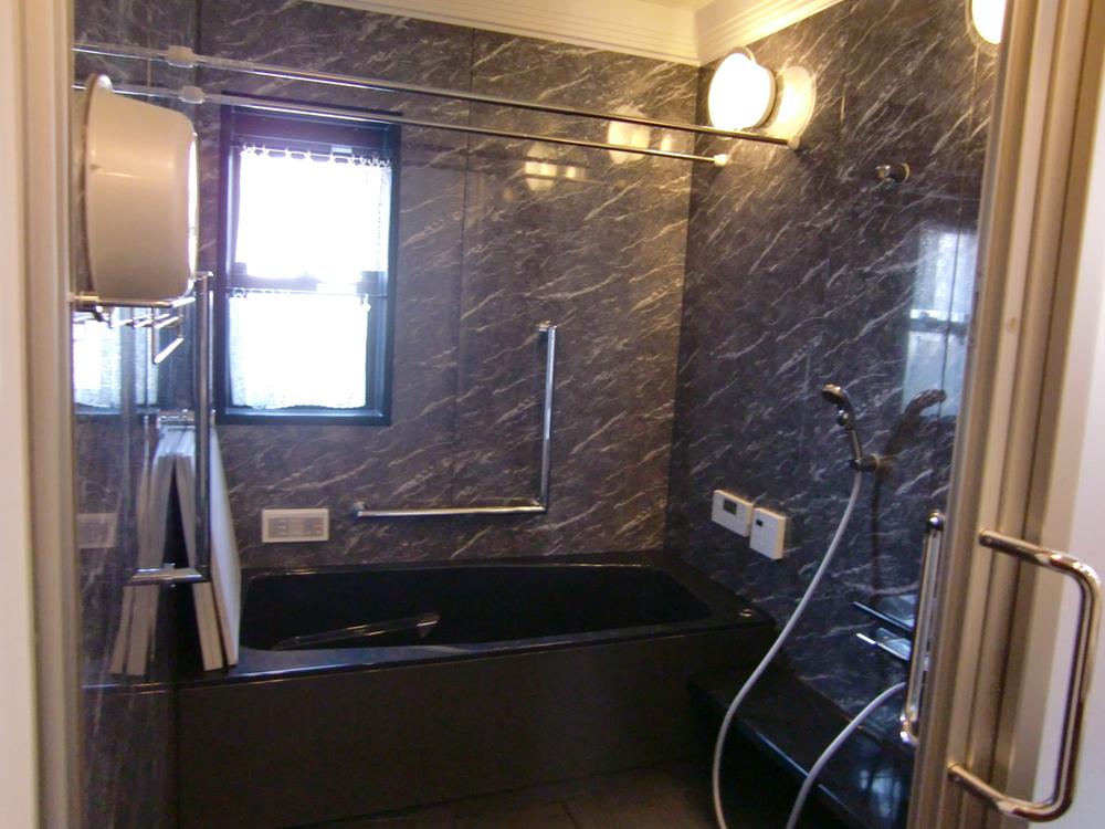 Bathroom. In tones that feeling of luxury, Mist sauna, Bathroom with a floor heating