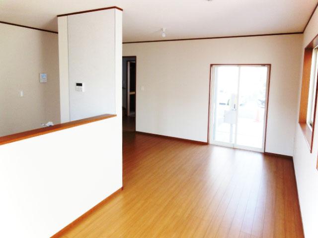 Same specifications photos (living). Brightly, Spend the time of family reunion in the living room and spacious. (The company example of construction photos)