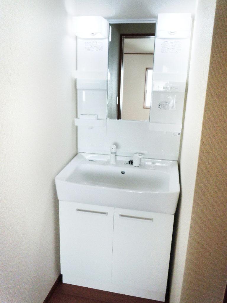 Same specifications photos (Other introspection). Functional shampoo dresser (company example of construction photos)