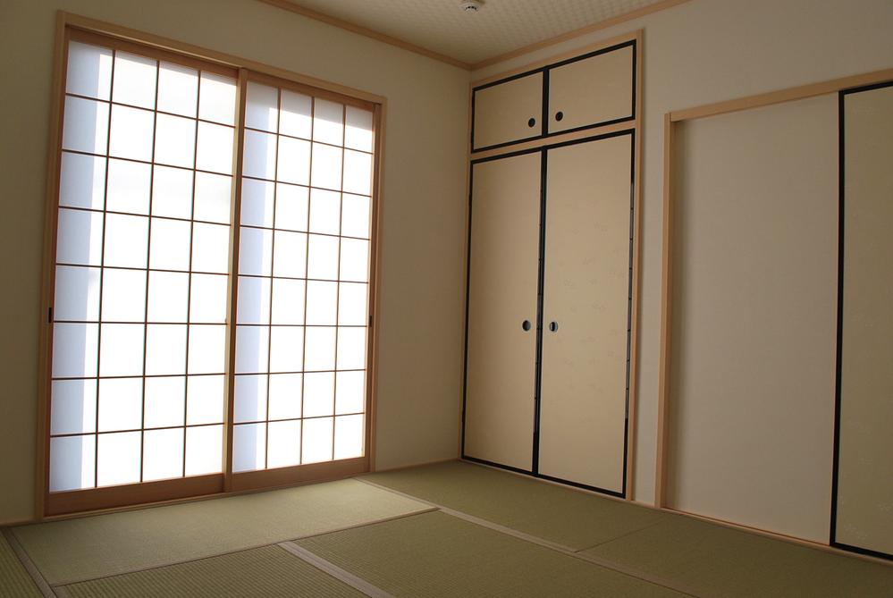 Non-living room. Local photos (Japanese-style)