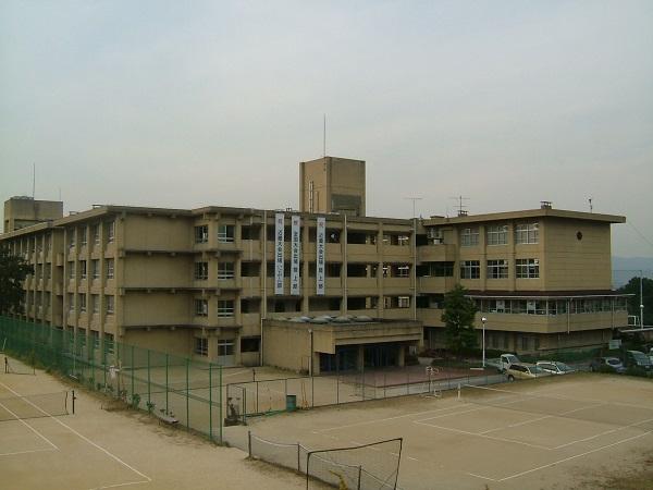 Junior high school. Municipal Osumi until junior high school 1080m Kyotanabe City Board of Education study designated "key ・ La ・ We are researching La Genki girl education practice schools "," Osumi Junior High School ". 