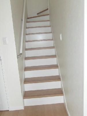 T No. land Stairs