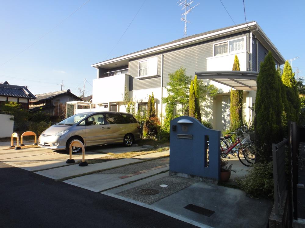 Local appearance photo. 2007 architecture Es ・ by ・ El of the house